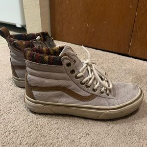 Vans Sk8-Hi MTE - Women’s 6.5!